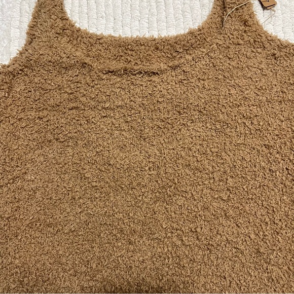 Skims Cozy Tan Sleeveless Top Size L/XL ( Small Stain ) - Picture 8 of 11